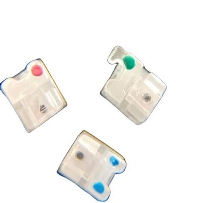 Rivoluzionare il trattamento ortodontico con le apparecchiature ceramiche autoleganti certificate CE