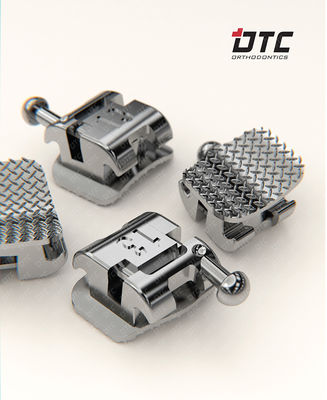 DTC Mini Size Self Ligating Brackets realizzati in acciaio inossidabile 17-4PH per la durata