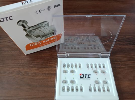 Macchine potenti Acciaio ortodontico MBT Roth Bondabile Auto-ligante supporto per dentale