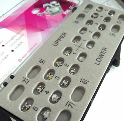 Mini/Standard 0.022'/0.018' MIM Technology Ortodontiche supporti metallici con base reticolare
