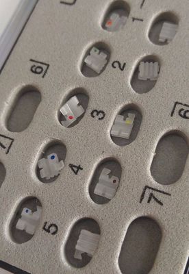 Clinica DTC Ortodonzia dentale Ortodonzia supporto in ceramica per la classificazione degli strumenti di classe I