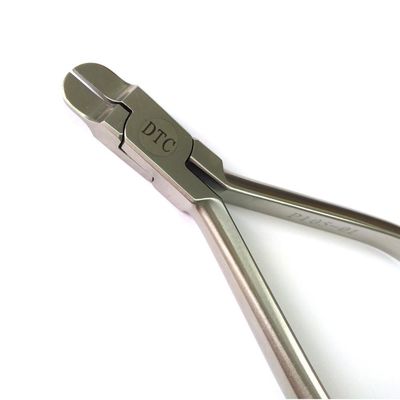 Preparazioni di torsione ortodontiche dentali conformi all'ISO per un trattamento ortodontico efficace